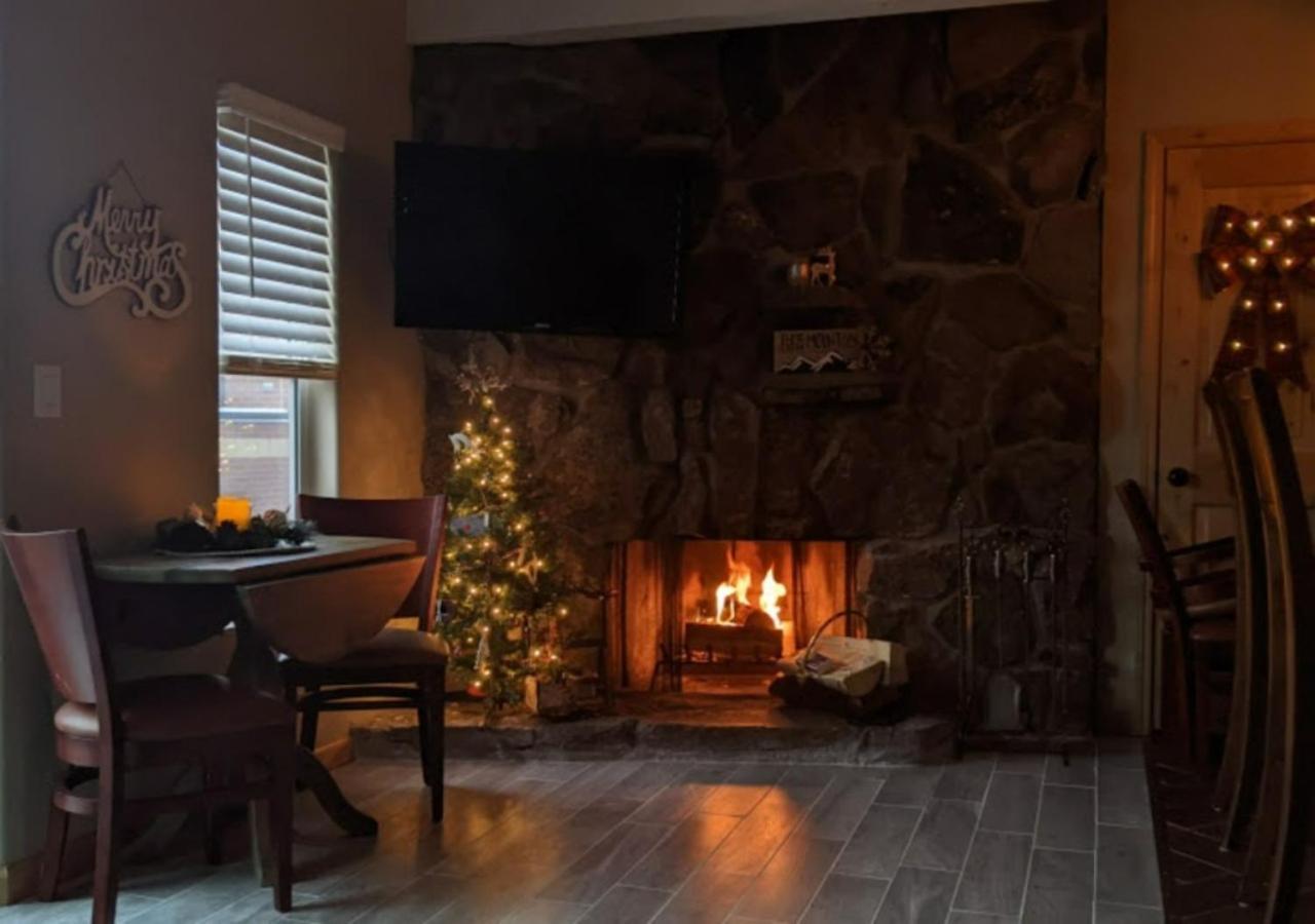 Main Street Breck, Walk Everywhere! Apartment